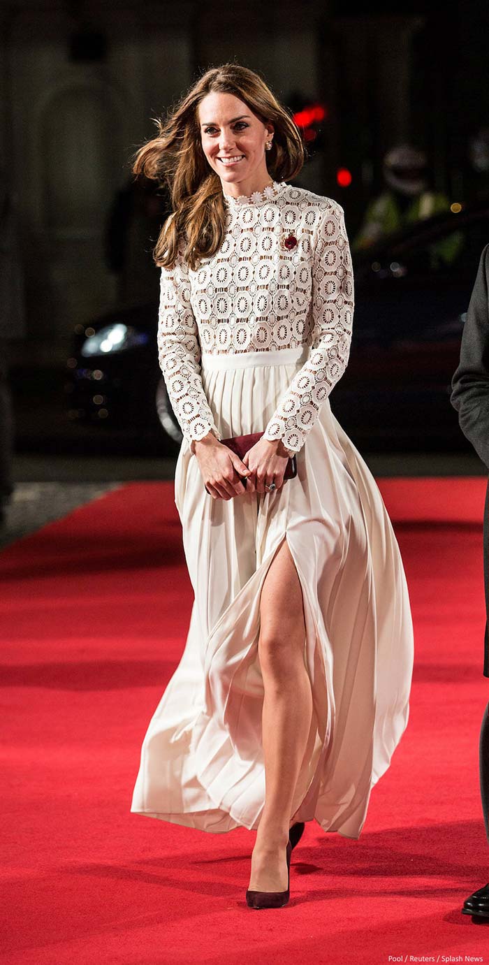 kate-middleton-street-cat-bob-premiere-Crochet Dress Self-Portrait